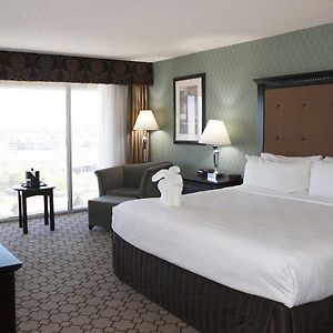 King Suite Mobility accessible